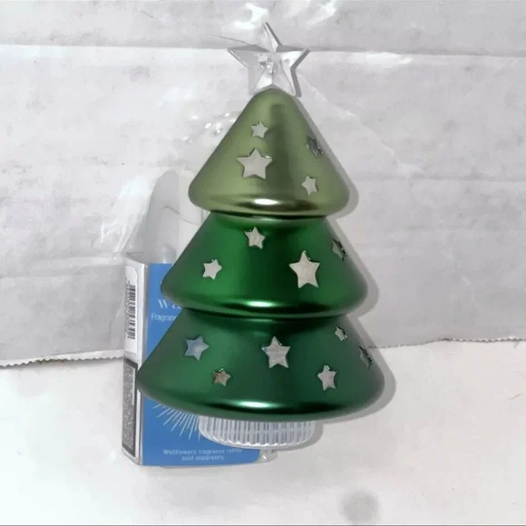 Bath & Body Works Christmas Tree With Stars Wallflower Plug In Night Light - Picture 8 of 10